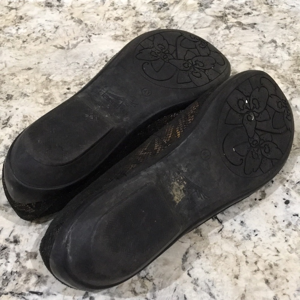 Dansko Shoes - Picture 6 of 7